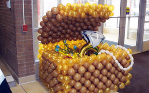 Balloon Treasure Chest sculpture