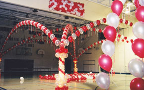 Balloon decoration for prom