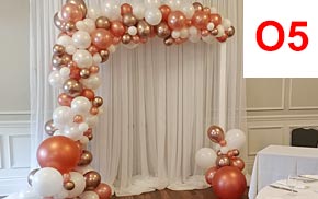 Organic Arch Balloon Decorating